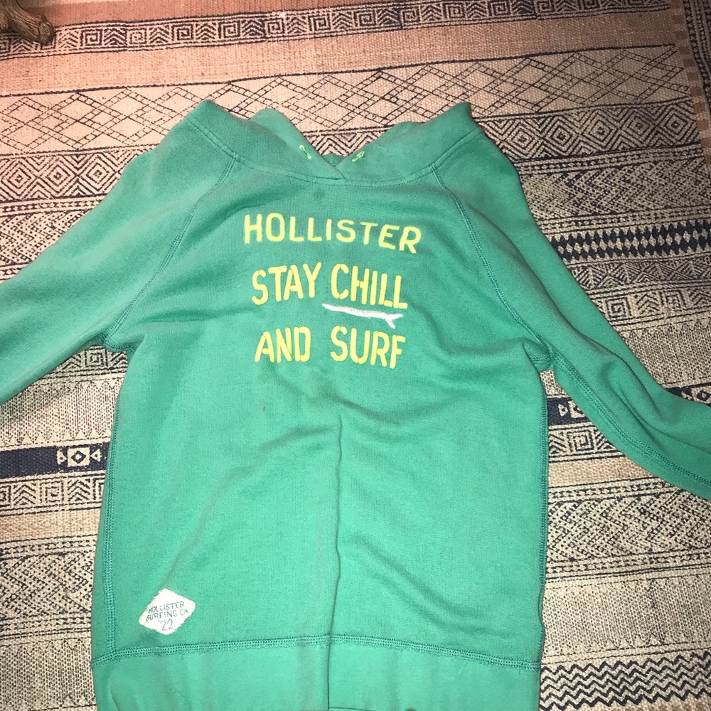 Hollister sweater!!